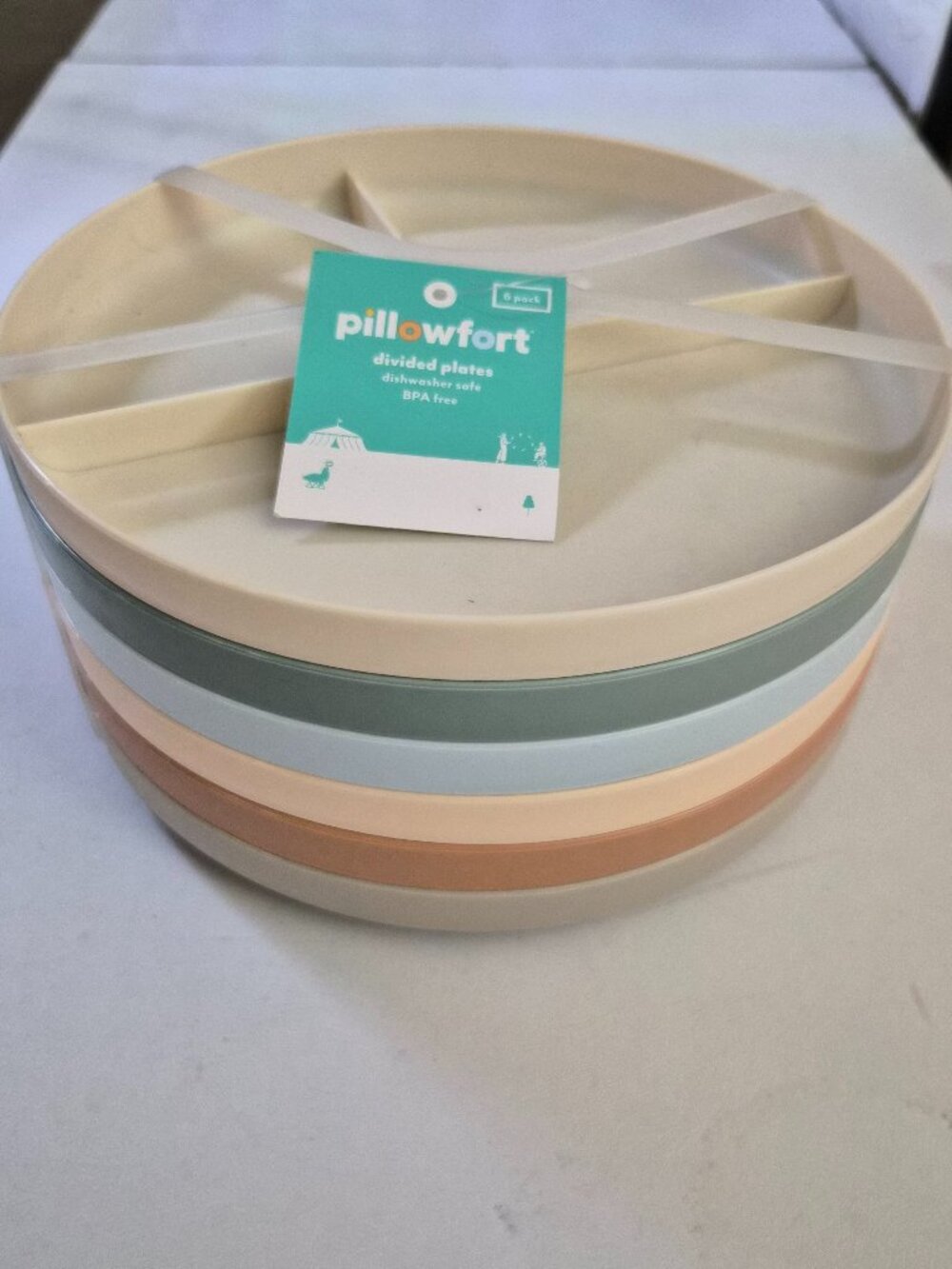 Pillowfort 6-Piece Plastic Round Divided Plates Pastel Fall Winter Colors New